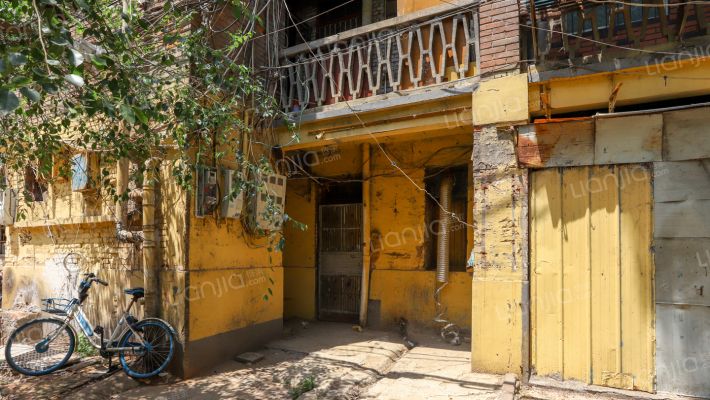 中原东路121号外景图