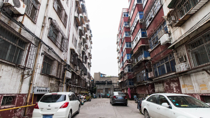 许继电源家属院北楼外景图