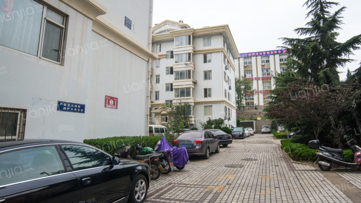 香江花园外景图