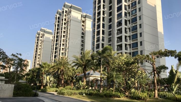 恒荣格拉斯堡外景图