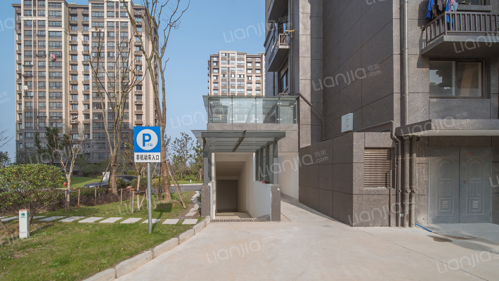 龙庭景苑外景图