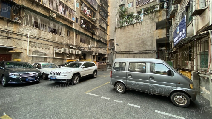 板桥街2号楼外景图