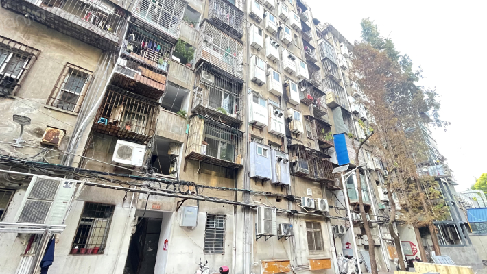 原襄阳市淀粉厂家属院外景图