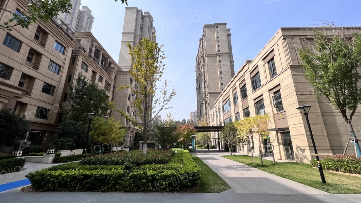 雅居乐天域外景图