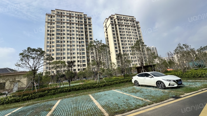 春天华府外景图