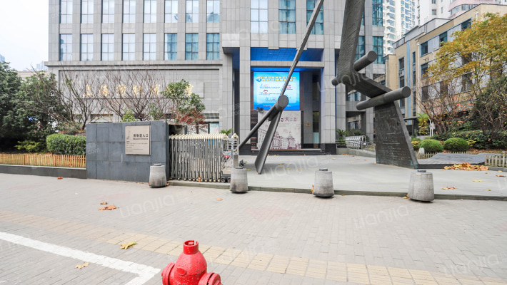 纺博大厦外景图