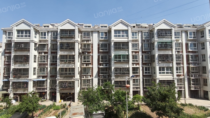 桃园小区外景图