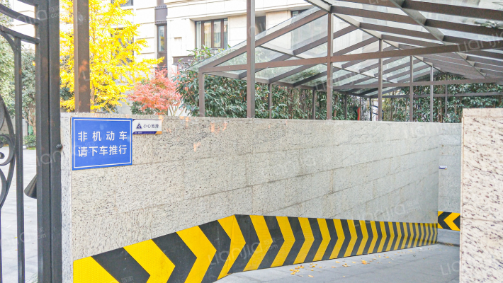 翠湖天地隽荟外景图