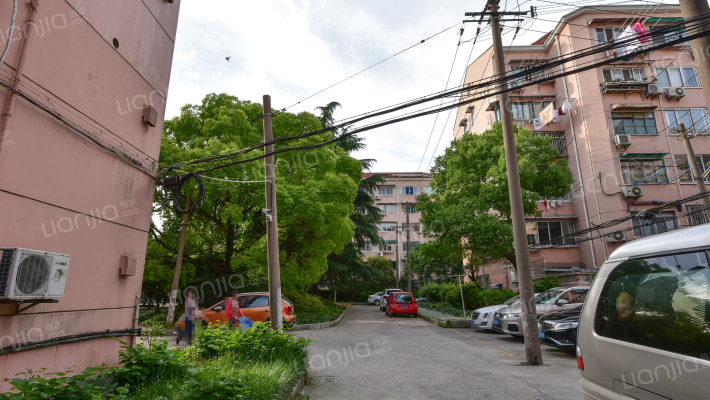 梅陇七村外景图