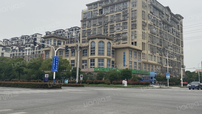 新都商务广场外景图