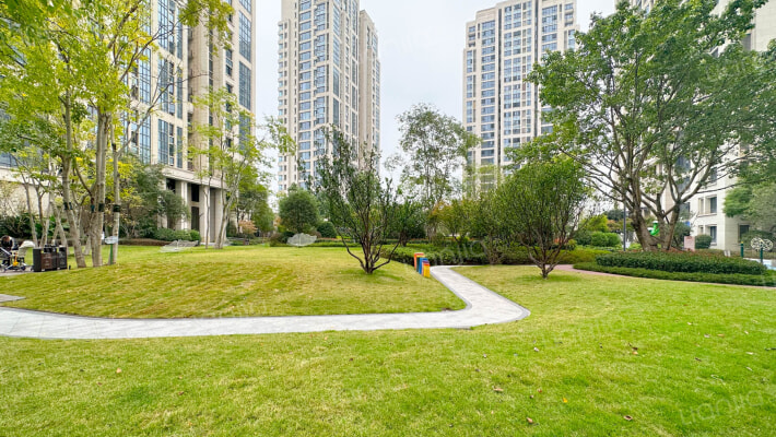 鲁能泰山7号五街区外景图