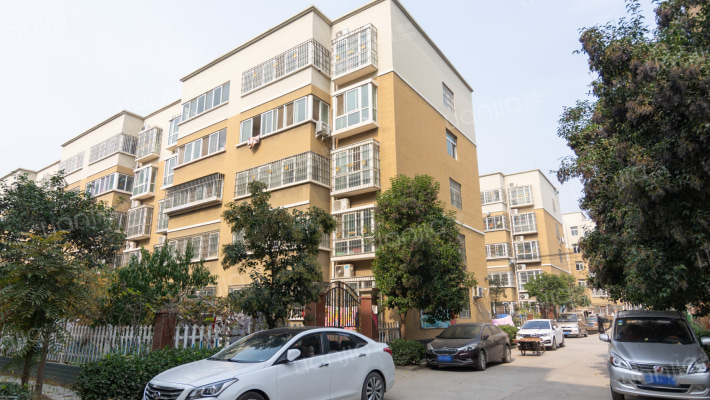 四季阳光外景图