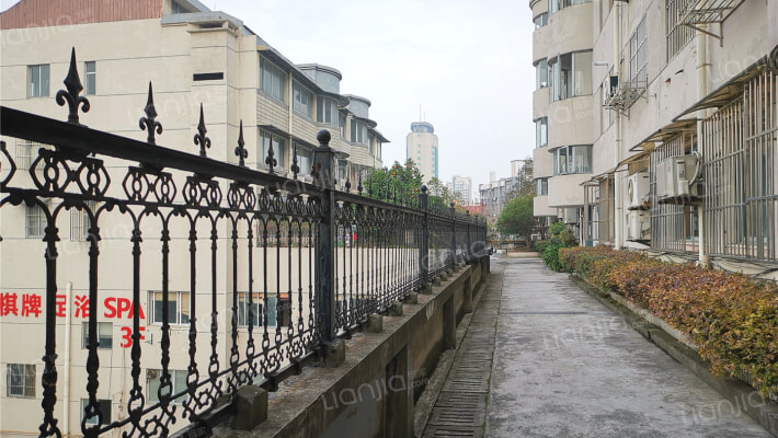 邱山公寓外景图