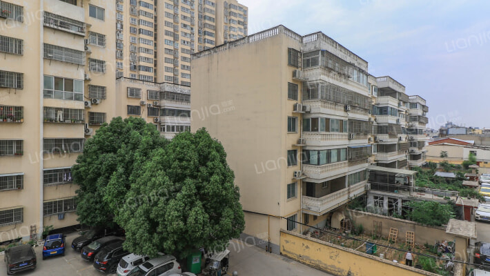 豫华苑小区外景图