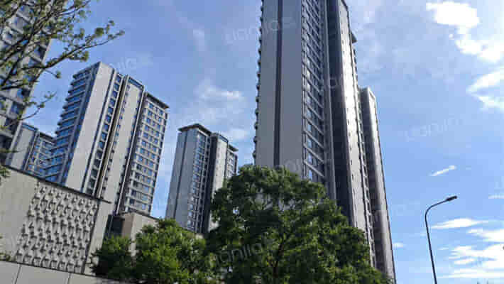 中海狮山云起外景图