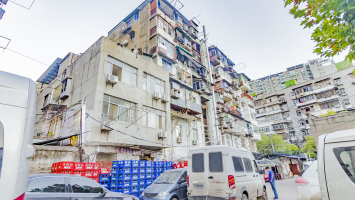 雪松路105号外景图