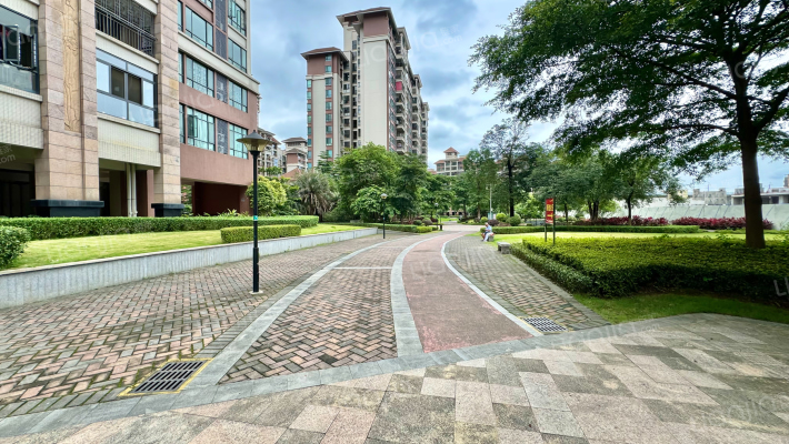 致岭假日花园外景图