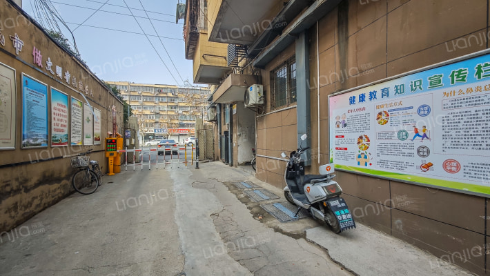 江苏铝厂宿舍外景图