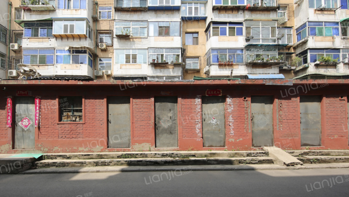 起凤街铁路宿舍外景图