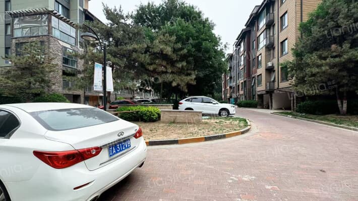 鸿坤凤凰城外景图