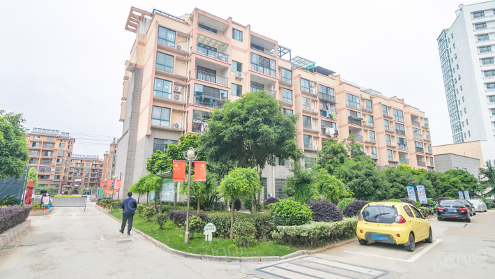 申华翡翠城外景图