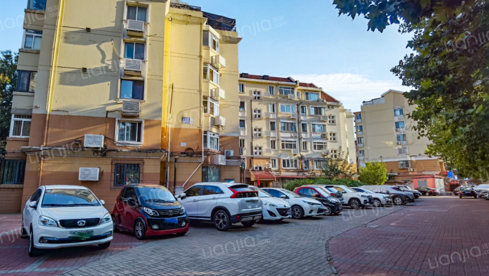 月泉公寓外景图