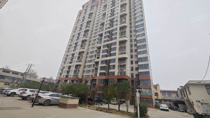 城市傲居外景图