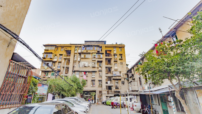 轻机小区外景图