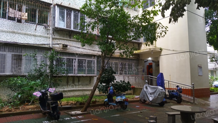 海南师范大学怡园外景图