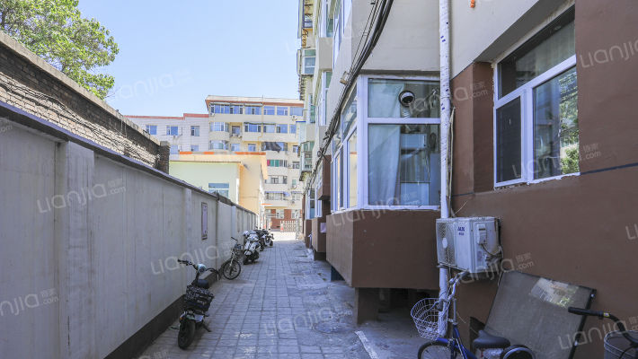 市妇幼保健院宿舍外景图