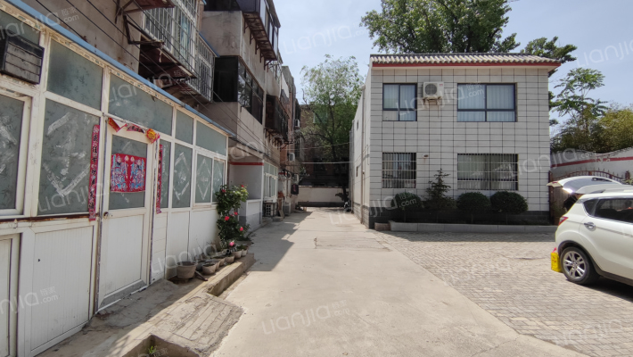 五交化家属院外景图