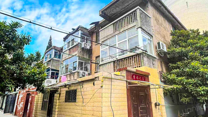 安邦宿舍外景图