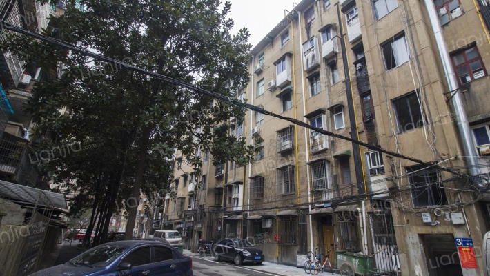 杜家塘酒厂宿舍外景图