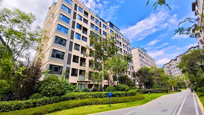 中航昕晖璟辰外景图