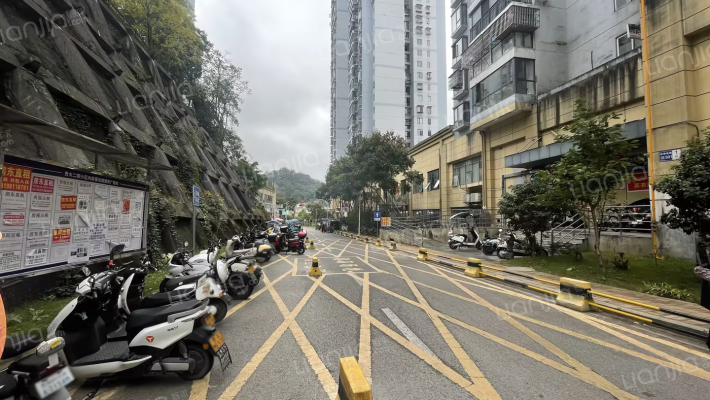 贵州大学扩建二期安置房外景图