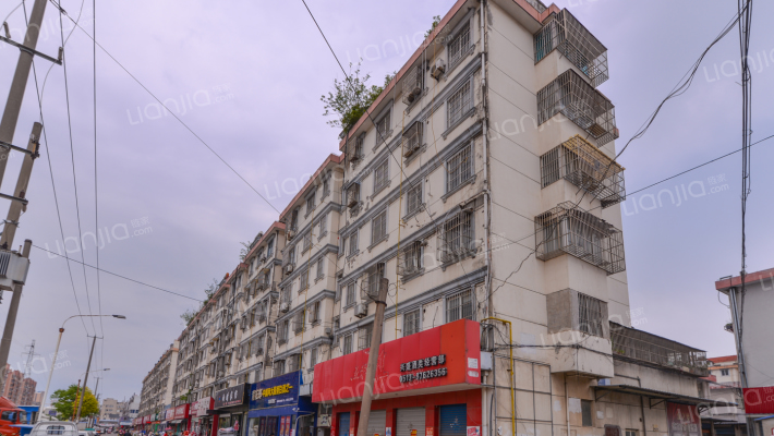 天平公寓外景图