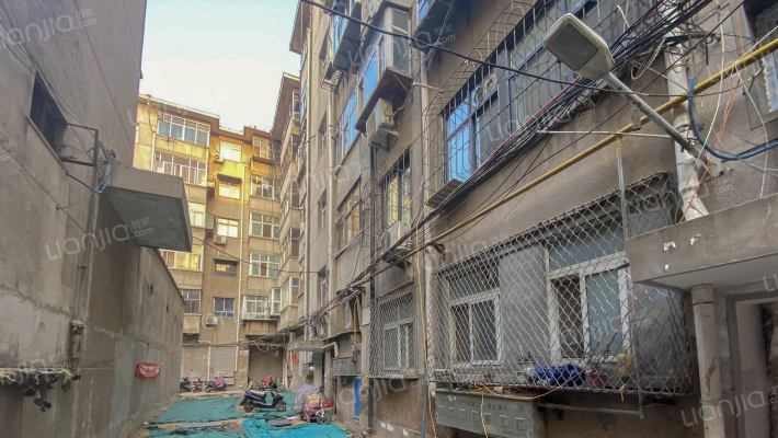 南阳路249号院外景图