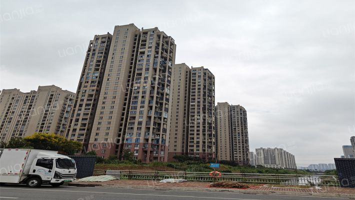 颍新安置区东区外景图