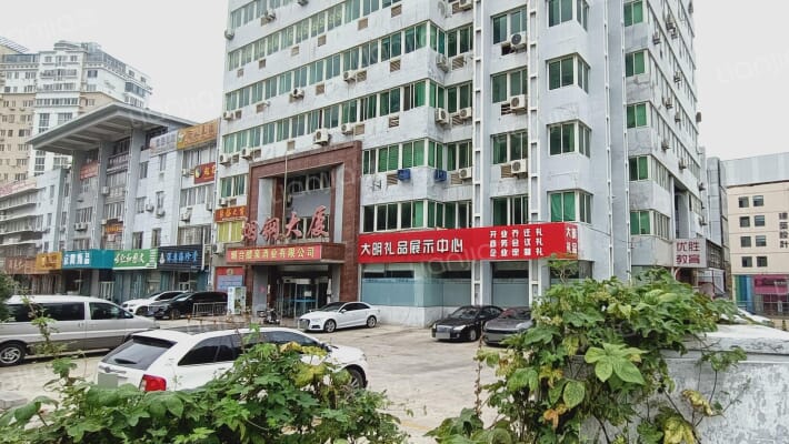 烟钢大厦外景图