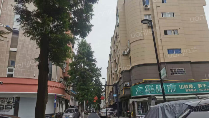 景杉路571号外景图