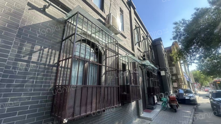 鞍山道(劝业场)外景图