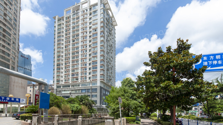 华康大厦外景图