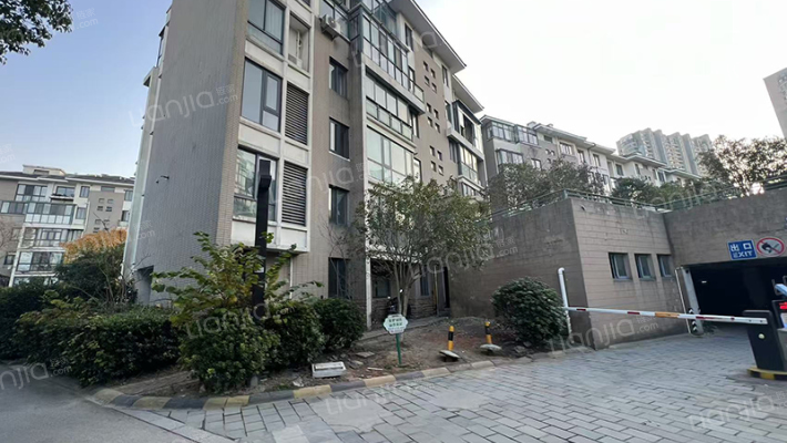 湖畔现代城2区外景图