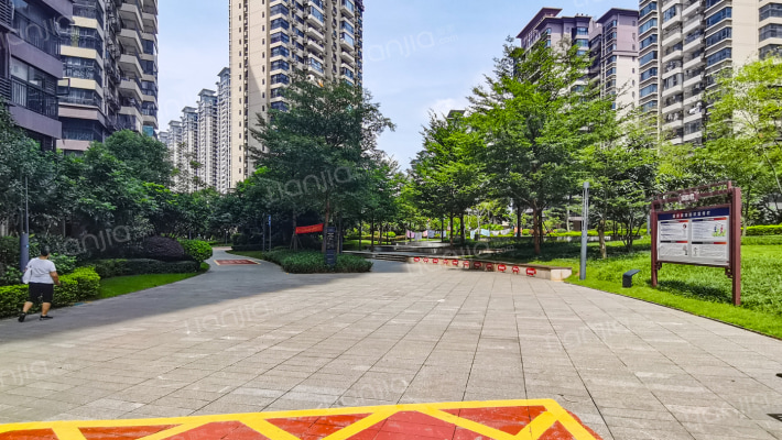 保利领秀前城翎峯台外景图