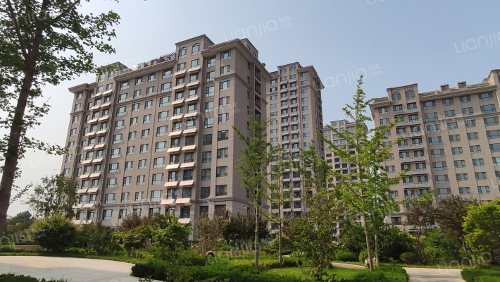 政亨龙泽园外景图