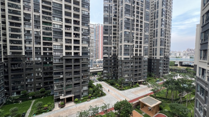 逸骏半岛外景图