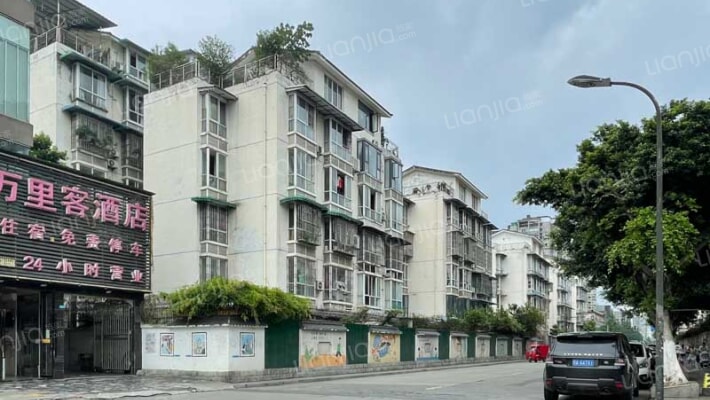 北庭春天外景图