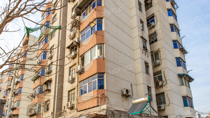 郑汴路73号院外景图