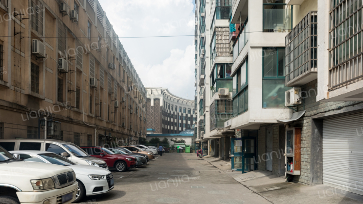 向阳公寓外景图