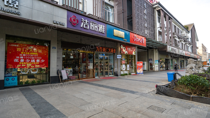 金时代广场外景图